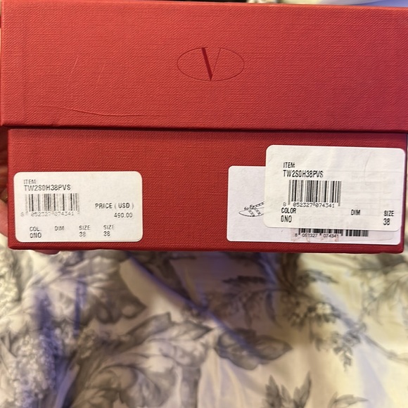 WORN Valentino Garavani Rockstud Rubber Sandals - Picture 7 of 7